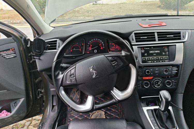 Used DS 5LS 2014 1.6T Luxury Edition THP160 Steering Wheel