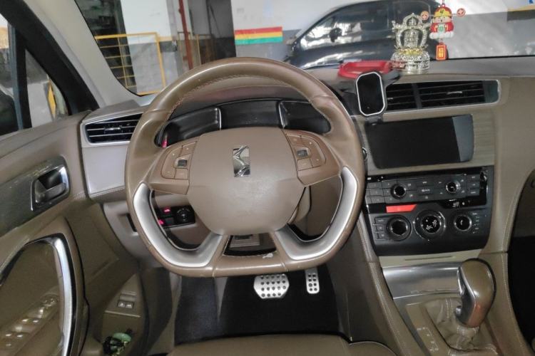 Used DS 5LS 2014 1.6T Prestige Edition THP200 Steering Wheel