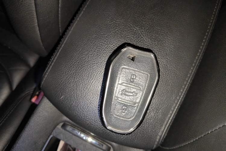 Used DS 5LS 2014 1.6T Luxury Edition THP160 Vehicle Key