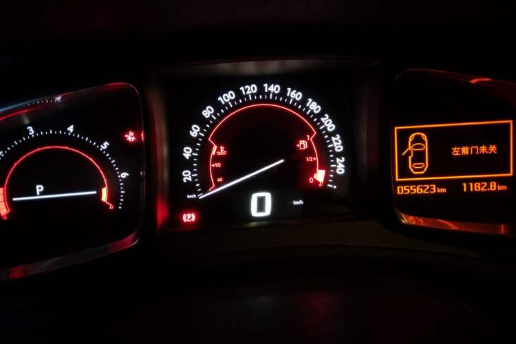Used DS 5LS 2014 1.8L automatic Comfort version VTi140 Instrument Cluster