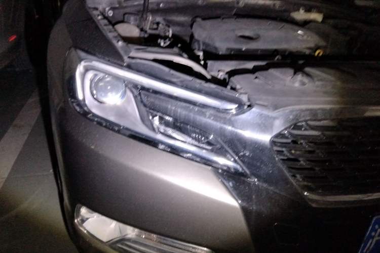 Used DS 5LS 2014 1.8L automatic Comfort version VTi140 Right Front Headlight