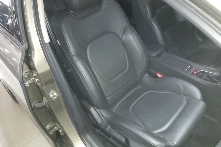 Used DS 5LS 2014 1.8L Elegant Edition VTi140 Right Front Seat