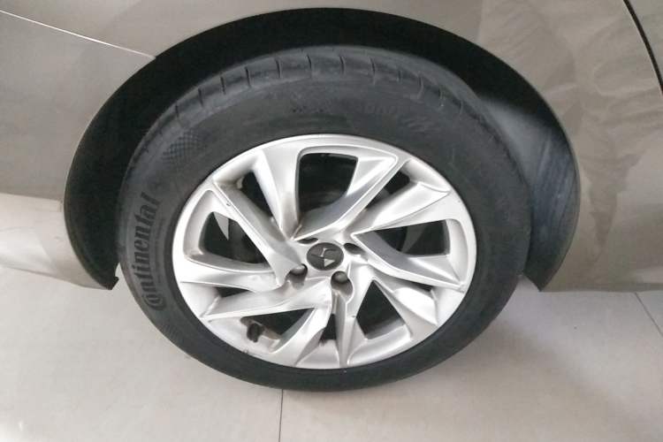 Used DS 5LS 2014 1.8L Elegant Edition VTi140 Right Rear Wheel Hub