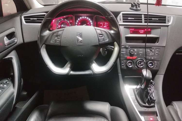 Used DS 5LS 2014 1.8L Elegant Edition VTi140 Steering Wheel