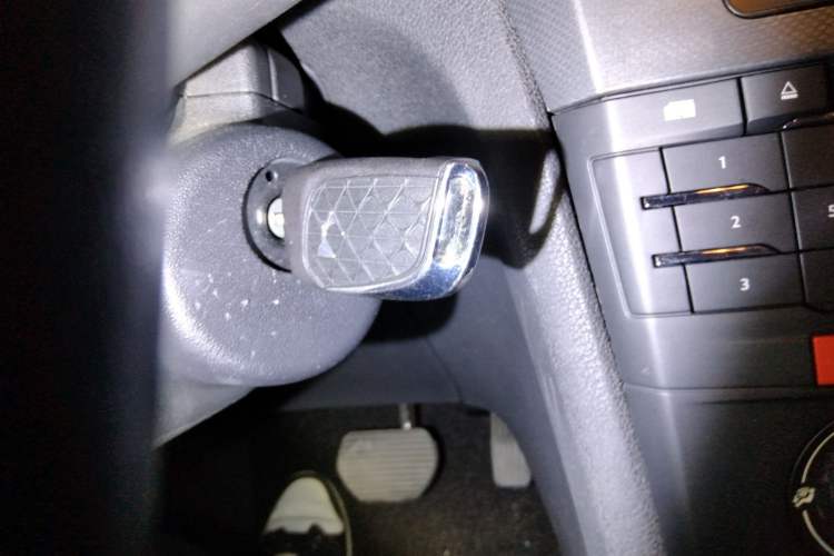 Used DS 5LS 2014 1.8L automatic Comfort version VTi140 Vehicle Key