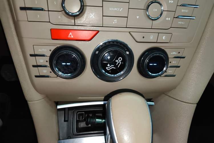 Used DS 5LS 2014 1.6T Elegant Version THP160 Audio And AC Panel