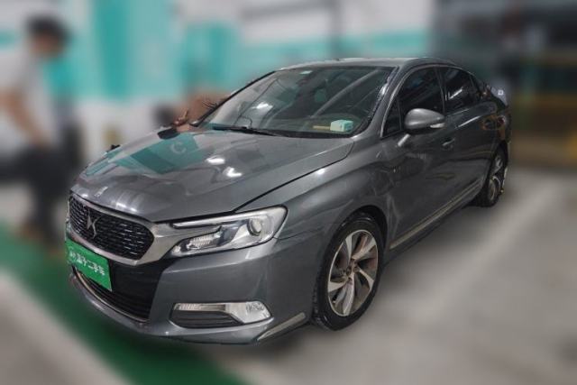 Ojetý DS 5LS 2014 1.6T Elegant Version THP160