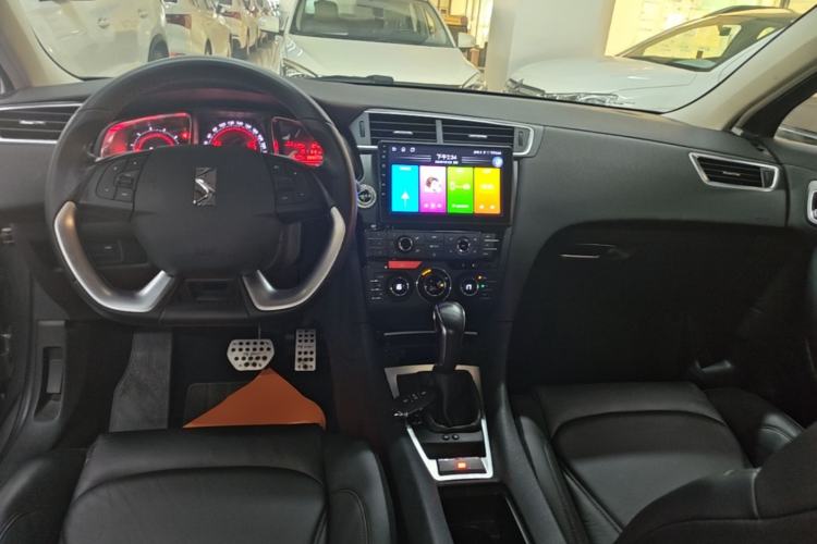 Used DS 5LS 2014 1.6T Luxury Edition THP160 Center Console