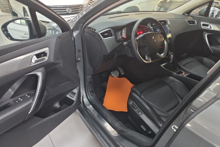Used DS 5LS 2014 1.6T Luxury Edition THP160 Driver Seat