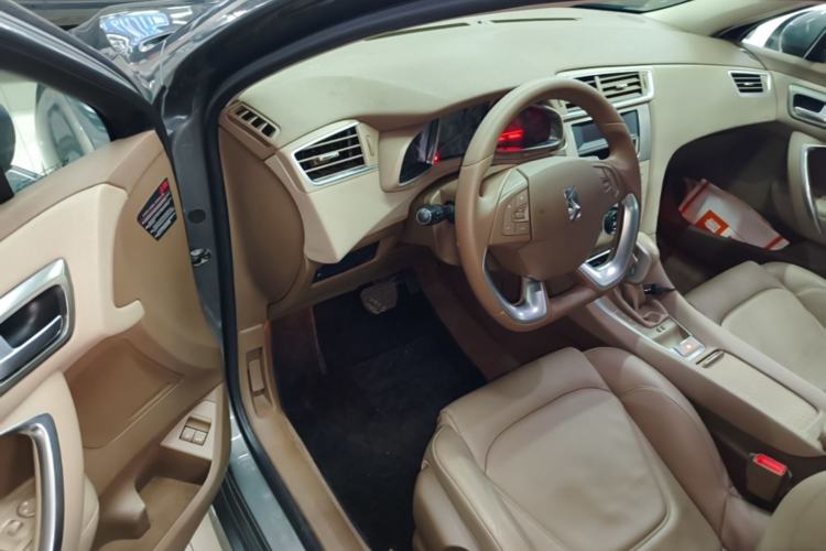 Used DS 5LS 2014 1.6T Elegant Version THP160 Driver Seat