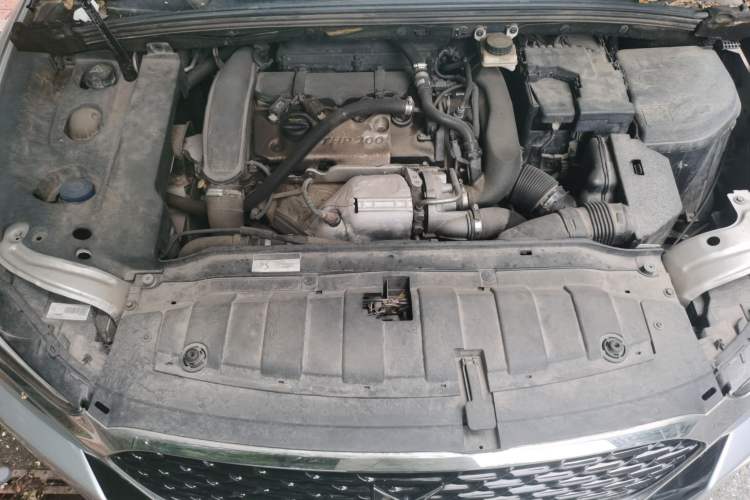 Used DS 5LS 2014 1.6T Prestige Edition THP200 Engine Bay