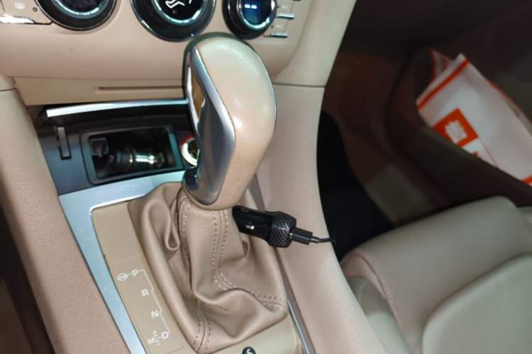 Used DS 5LS 2014 1.6T Elegant Version THP160 Gear Lever