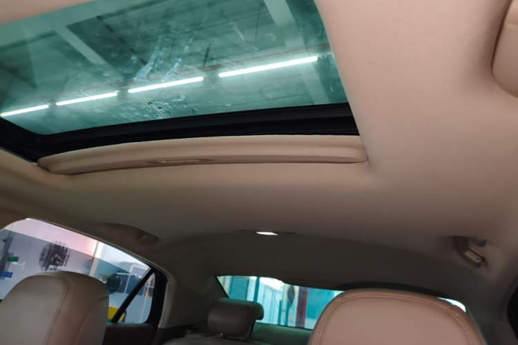 Used DS 5LS 2014 1.6T Elegant Version THP160 Headliner