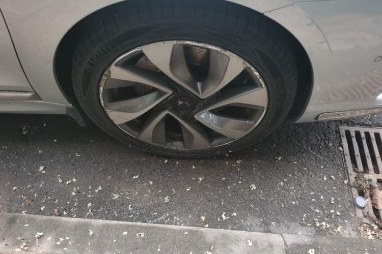 Used DS 5LS 2014 1.6T Prestige Edition THP200 Right Front Wheel Hub