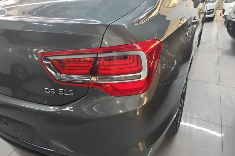 Used DS 5LS 2014 1.6T Luxury Edition THP160 Right Rear Taillight
