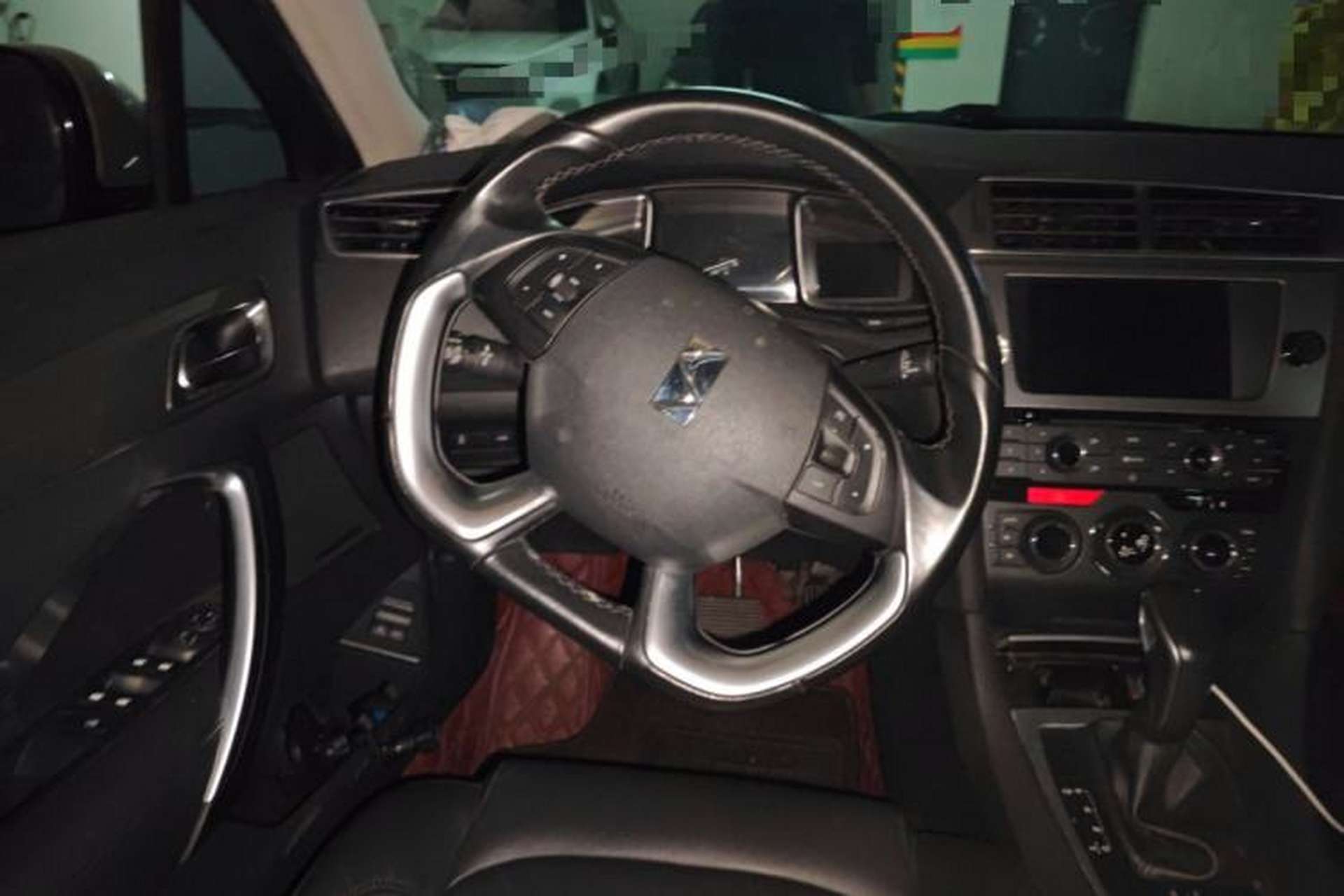 Used DS 5LS 2014 1.6T Luxury Edition THP160 Steering Wheel
