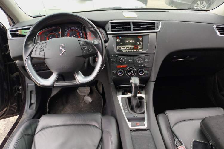 Used DS 5LS 2014 1.6T Elegant Version THP160 Center Console