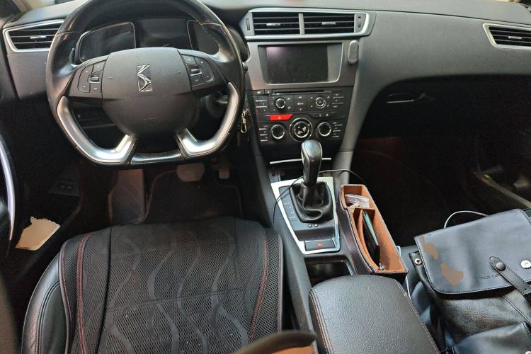 Used DS 5LS 2014 1.6T Elegant Version THP160 Center Console
