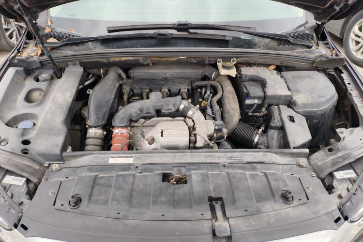 Used DS 5LS 2014 1.6T Elegant Version THP160 Engine Bay