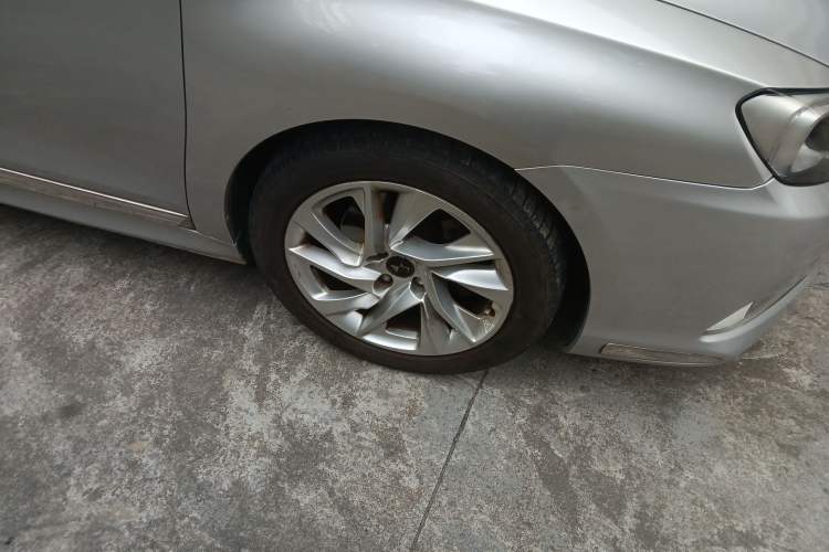 Used DS 5LS 2014 1.8L Elegant Edition VTi140 Right Front Wheel Hub