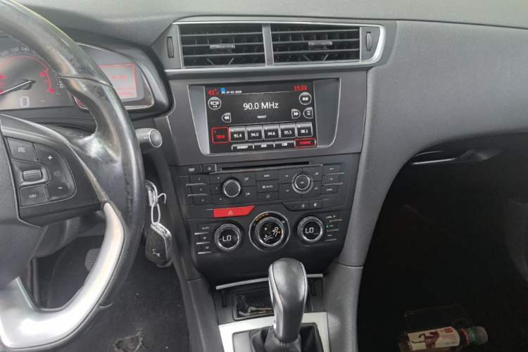 Used DS 5LS 2014 1.6T Elegant Version THP160 Audio And AC Panel