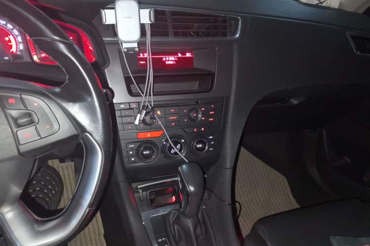 Used DS 5LS 2014 1.8L Elegant Edition VTi140 Audio And AC Panel