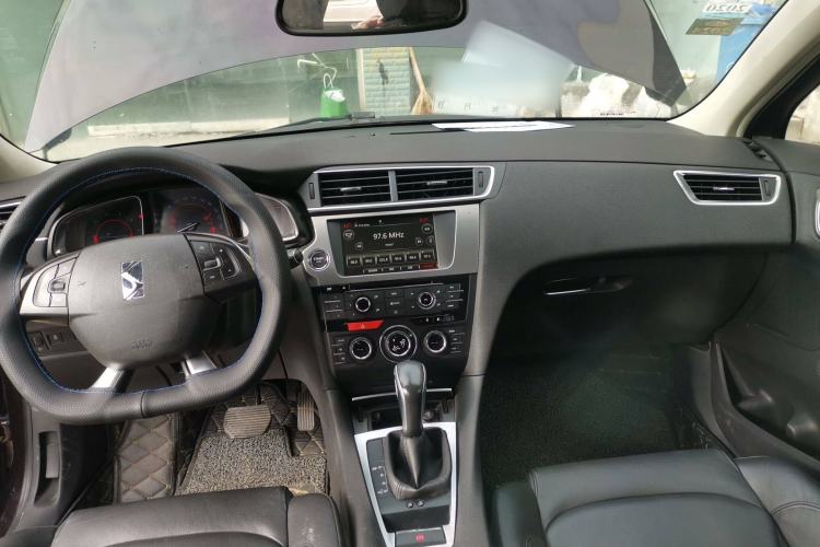 Used DS 5LS 2014 1.6T Luxury Edition THP160 Center Console