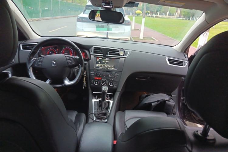 Used DS 5LS 2014 1.6T Elegant Version THP160 Center Console