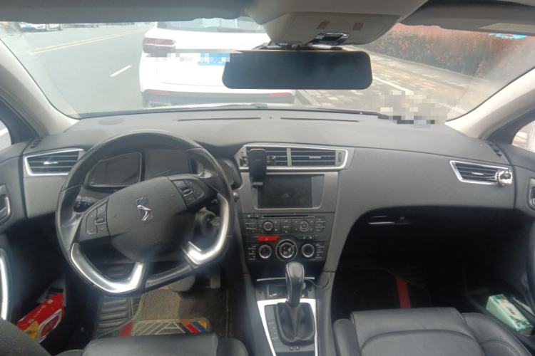 Used DS 5LS 2014 1.6T Elegant Version THP160 Center Console