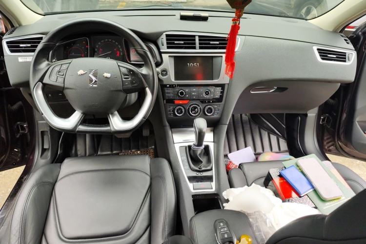 Used DS 5LS 2014 1.6T Luxury Edition THP160 Center Console