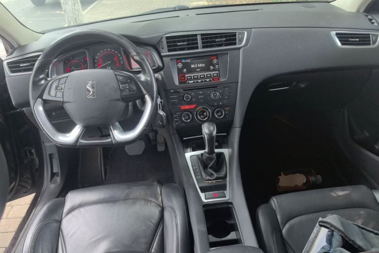 Used DS 5LS 2014 1.6T Elegant Version THP160 Center Console