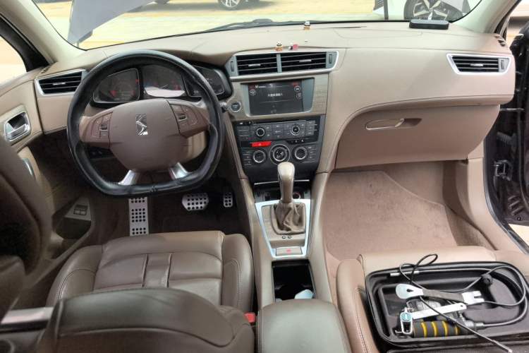 Used DS 5LS 2014 1.6T Prestige Edition THP200 Center Console