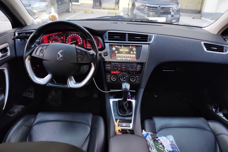 Used DS 5LS 2014 1.6T Luxury Edition THP160 Center Console