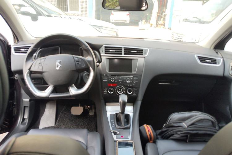 Used DS 5LS 2014 1.6T Elegant Version THP160 Center Console