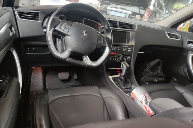 Used DS 5LS 2014 1.6T Elegant Version THP160 Center Console