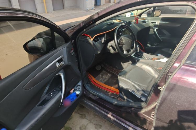 Used DS 5LS 2014 1.6T Elegant Version THP160 Driver Seat