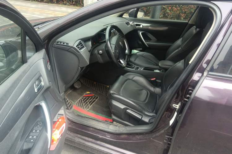 Used DS 5LS 2014 1.6T Elegant Version THP160 Driver Seat