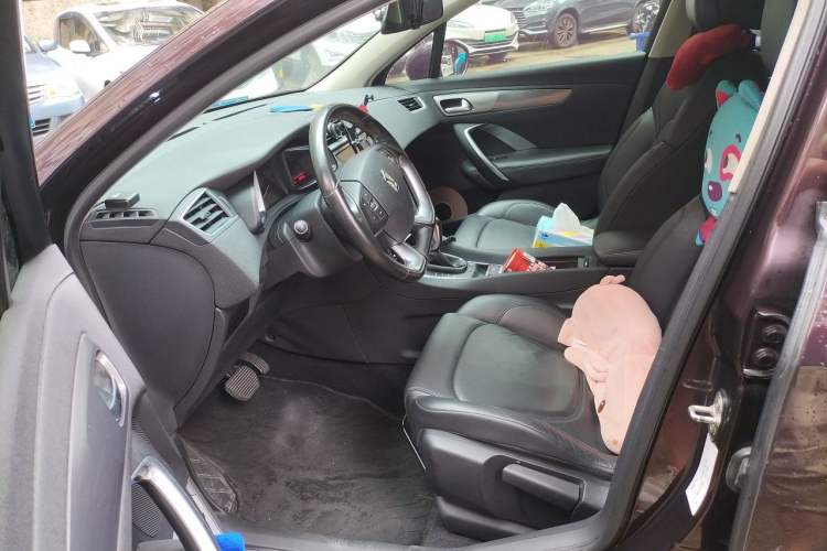 Used DS 5LS 2014 1.6T Elegant Version THP160 Driver Seat