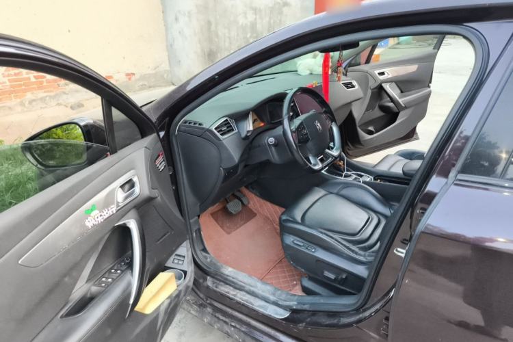 Used DS 5LS 2014 1.6T Luxury Edition THP160 Driver Seat