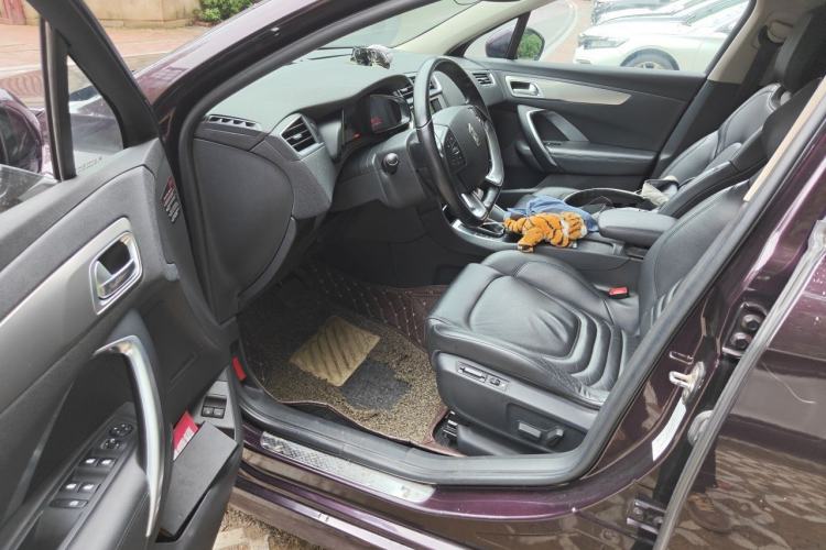 Used DS 5LS 2014 1.6T Luxury Edition THP160 Driver Seat
