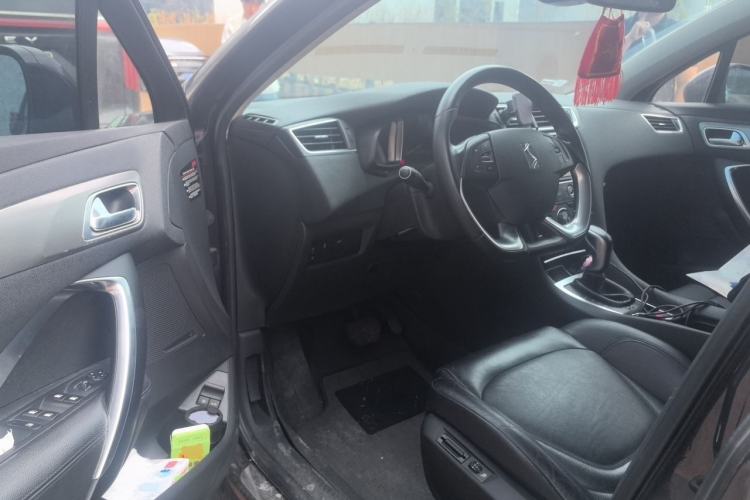 Used DS 5LS 2014 1.6T Luxury Edition THP160 Driver Seat