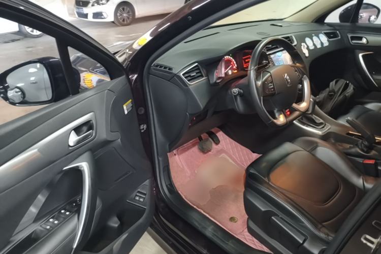 Used DS 5LS 2014 1.8L automatic Comfort version VTi140 Driver Seat