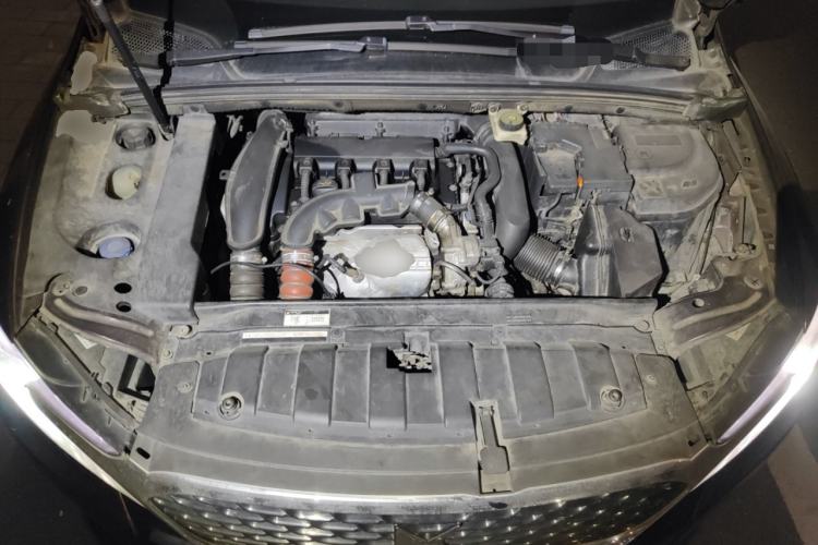 Used DS 5LS 2014 1.6T Luxury Edition THP160 Engine Bay