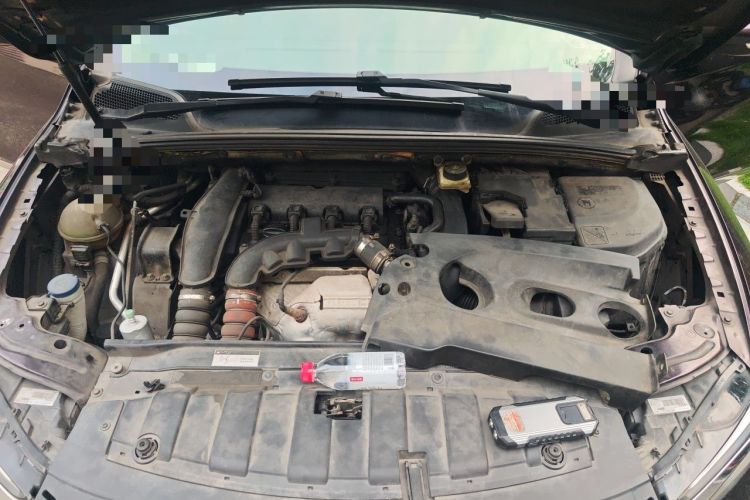 Used DS 5LS 2014 1.6T Elegant Version THP160 Engine Bay