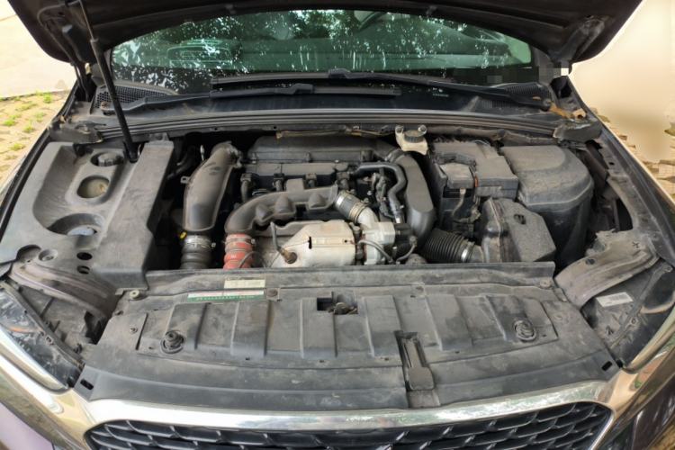 Used DS 5LS 2014 1.6T Luxury Edition THP160 Engine Bay