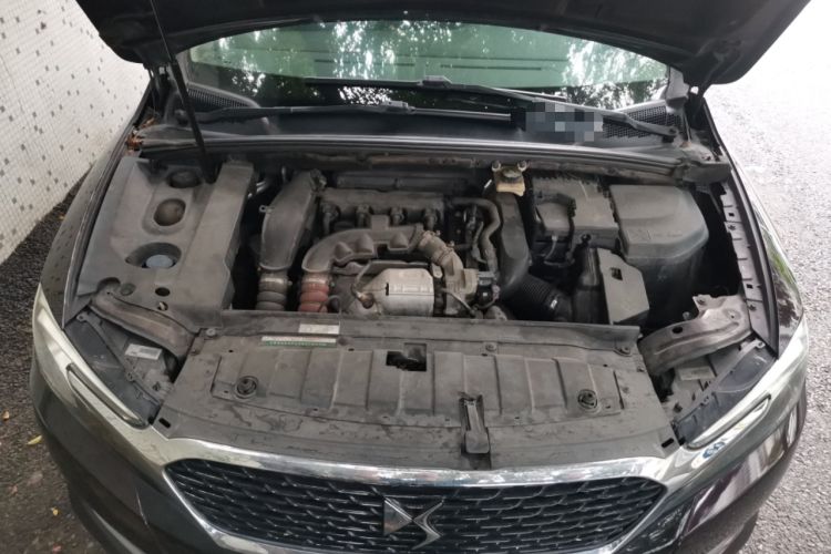 Used DS 5LS 2014 1.6T Elegant Version THP160 Engine Bay