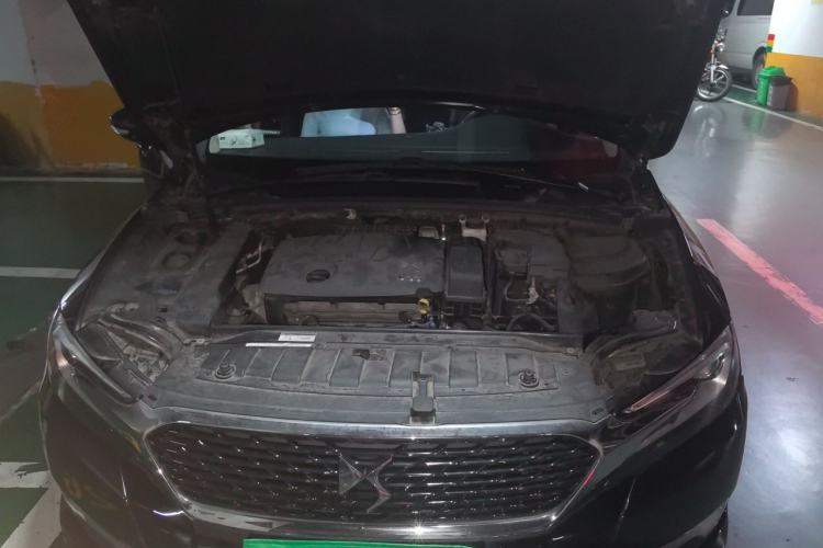 Used DS 5LS 2014 1.8L Elegant Edition VTi140 Engine Bay