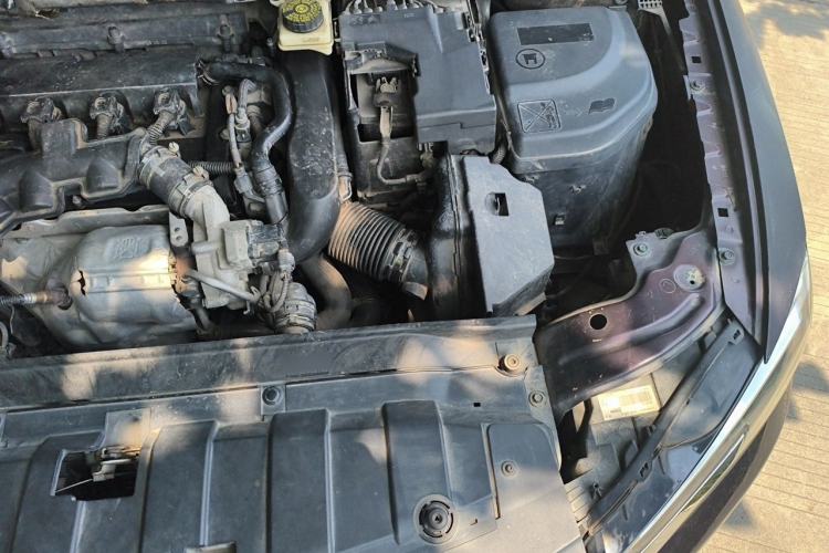 Used DS 5LS 2014 1.6T Elegant Version THP160 Engine Bay Left