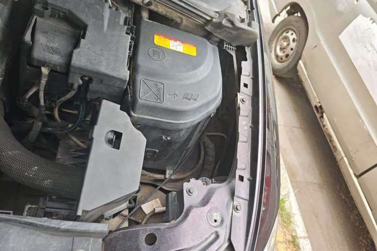 Used DS 5LS 2014 1.8L Manual Comfort Version VTi140 Engine Bay Left