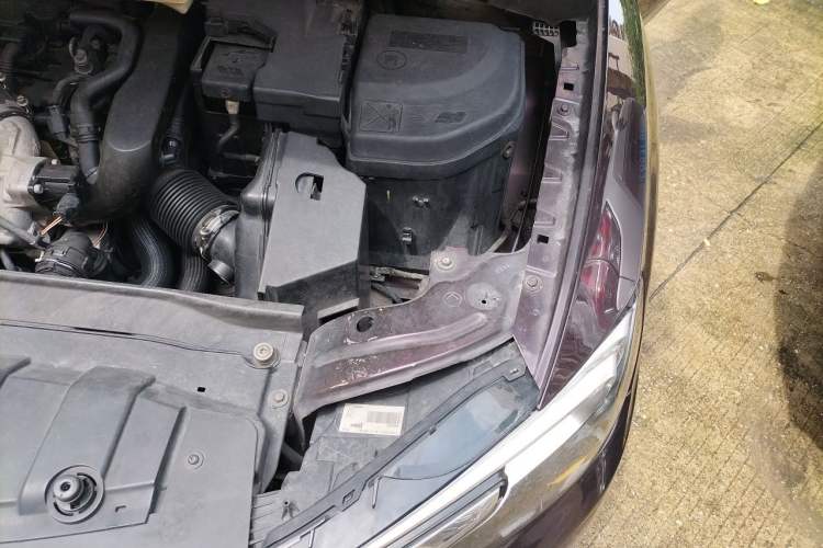 Used DS 5LS 2014 1.6T Elegant Version THP160 Engine Bay Left